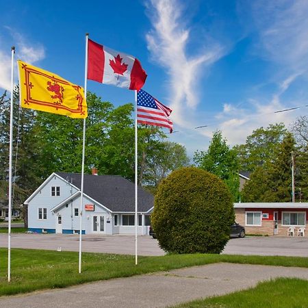 Maple Leaf Inn Kincardine Extérieur photo